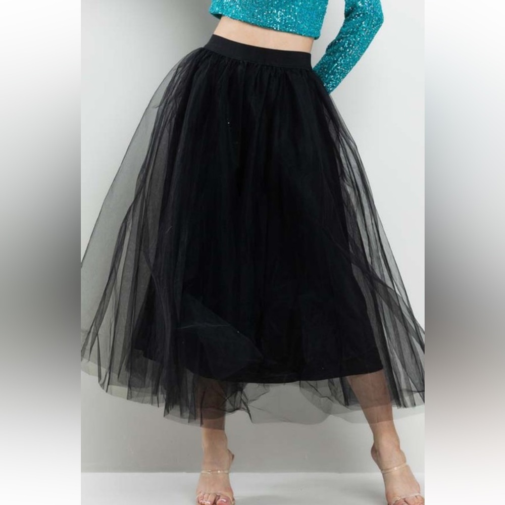 ShopEvelynne Black Tulle Midi Skirt